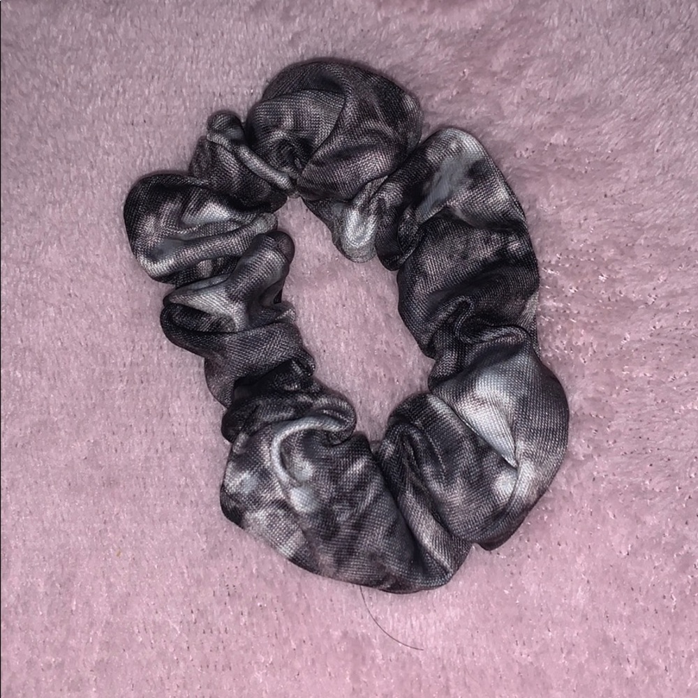 Tie dye scrunchie